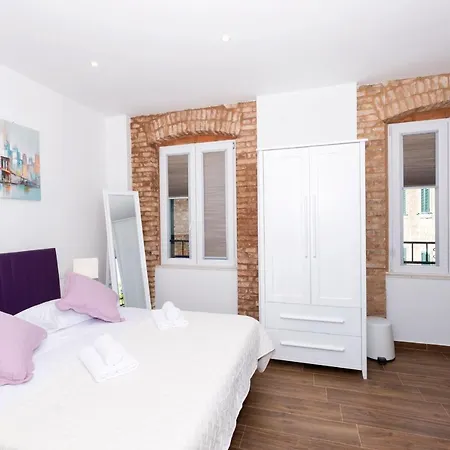 Peruzovic 3 Pensjonat Split