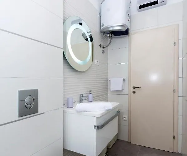 Peruzovic 3 スプリト